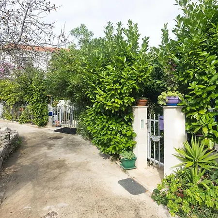 House Zeljko Σπίτι διακοπών *